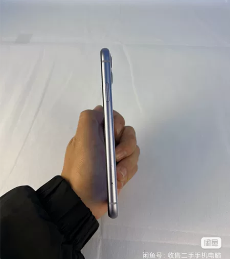 苹果11，紫色的，电池都是95的，没怎么用...
