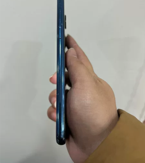 一台6+128的oppo r17  成色自...