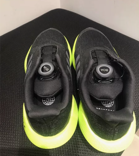 阿迪童鞋运动鞋  35.5码 120元 员...