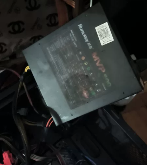 电脑主机电源，500W。 航嘉mvp500...