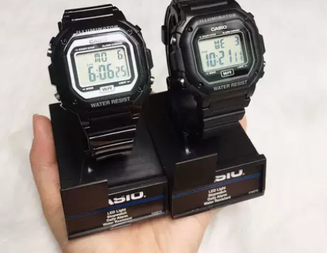 正品现货卡西欧CASIO F-108WHC-7B男女运动手表...