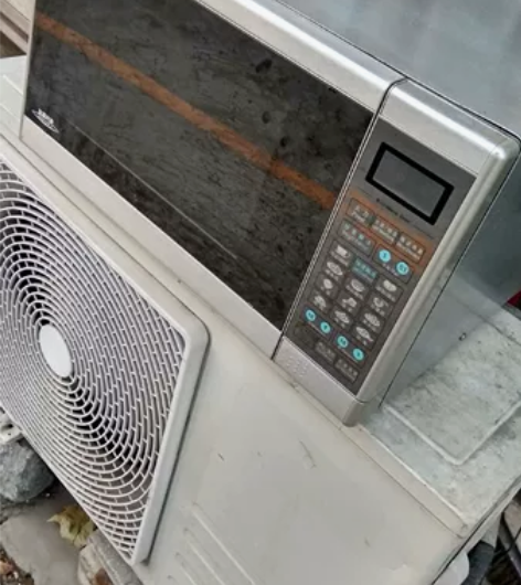 名牌二手格兰仕微波炉转让，正常使用，功能全...