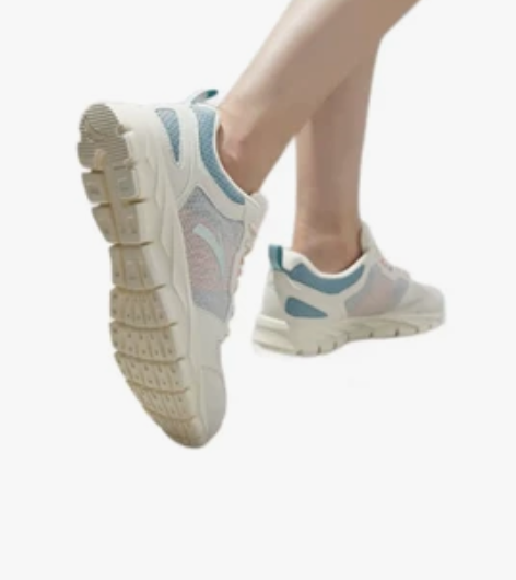 安踏 女子跑鞋 牙白/蟹壳青 36-40码...