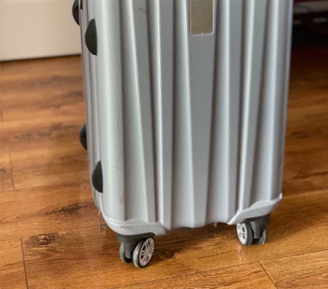 闲置登机箱，尺寸成色如图，50，自取，坐标...