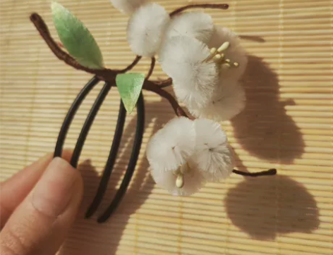 白梅寄雪绒花，现货一支，这只会继续做，列表...