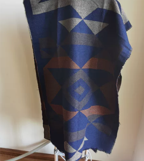 几何图案的羊毛围巾，无吊牌，全新，便宜出，...