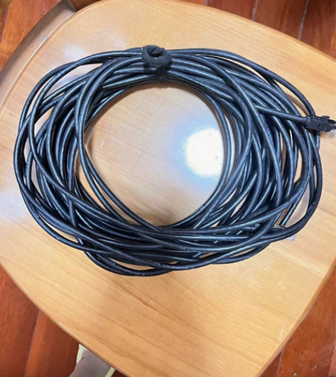 网线，之前店里买的，不知道多长，太长了不好...