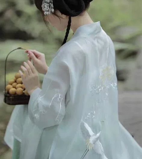 满绣玉色褙子 全新仅试送精致刺绣吊带 无穿...