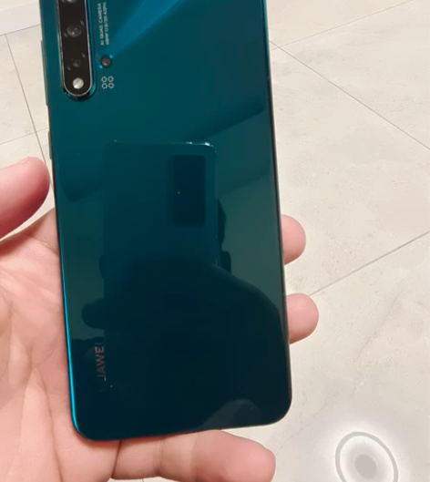 华为nova5屏幕损坏后换副厂屏,屏幕有时...