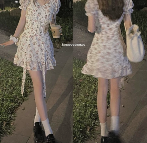 小个子v领甜辣收腰连衣裙辣妹新款夏季性感风...