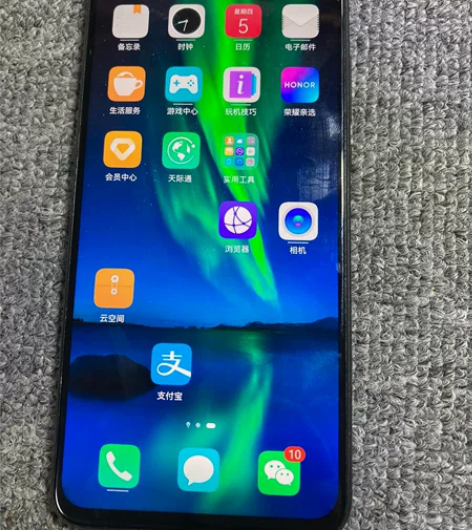 荣耀8x 6+128g 原装屏幕 功能正常...