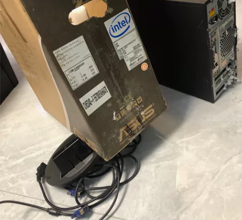 华硕老古董台式机一台(CM5340)外加一...