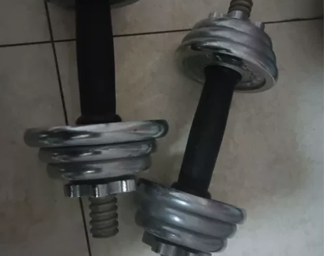 哑铃 买了就没有怎么使过 便宜卖 感兴趣的...