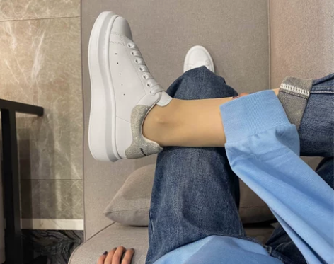 真皮栗麦昆小白鞋子女运动鞋男内增高百搭厚底...