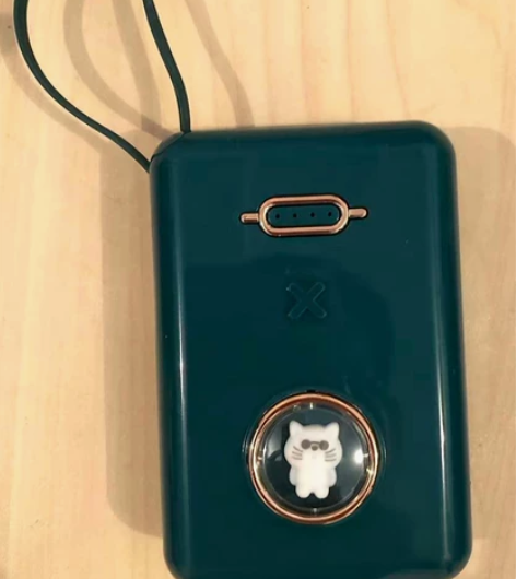 可爱充电宝超大容量 超薄小巧快充自带线充电...