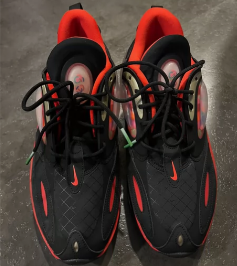 耐克AIR气垫运动鞋，尺码44.5，鞋型不...