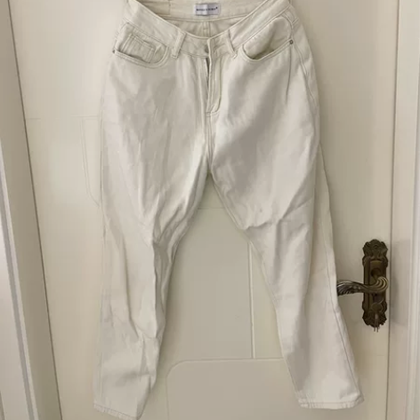 加绒白色牛仔裤休闲裤。实体店150买的 M...
