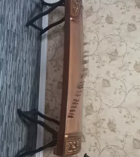 敦煌品牌古筝，双鹤朝阳，如图，原价4千多！...