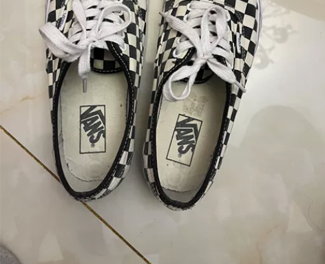 vans盘格正品得物购买 感兴趣的话点“我...
