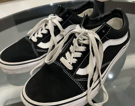 Vans 37码 磨损如图 感兴趣的话点“...