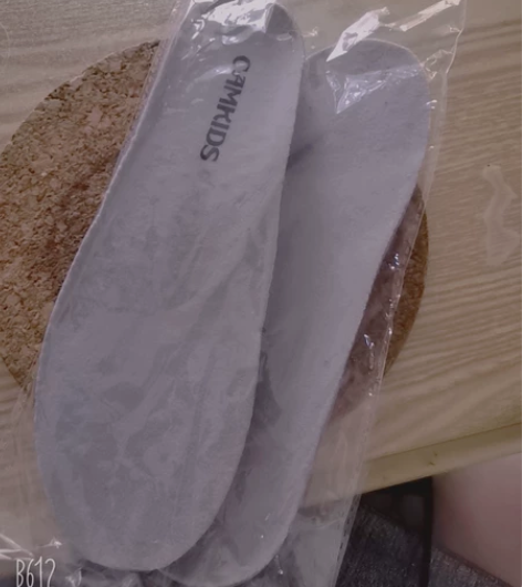 骆驼鞋垫,33码,很软,专卖店正品 18包...