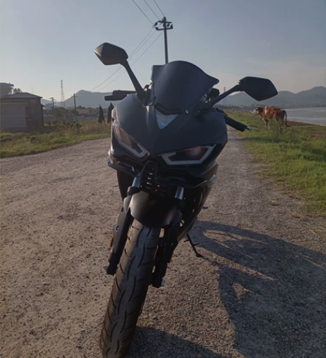 出手九成新宗申摩托车一辆,200cc,15...