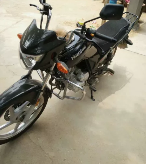 豪爵摩托车，手续齐全，保险到2023年7月...