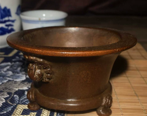 旧货陈桥生纯铜狮耳三足盘口式炉瑞兽神兽香薰...