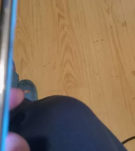 三星note10+ 5g  单卡  屏幕右...