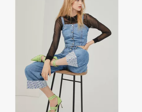 ONLY纯棉牛仔裤，商场买入时活动85折。...