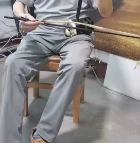 闲置全新二胡！原价458，现在标价出！带松...