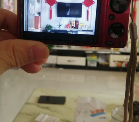 索尼数码相机W370。 机子成色不错的，没...