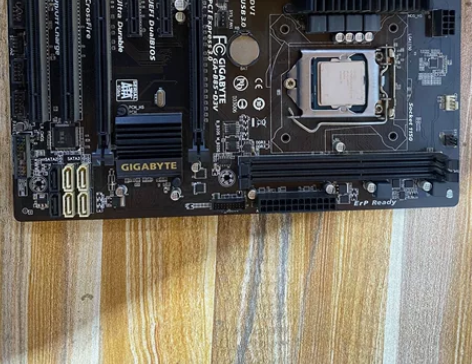 技嘉GA-B85M-D3V主板+g1840处理器，挡板齐全，...