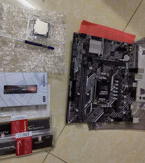 华硕主板+CPU+七彩虹512g固态+2*...