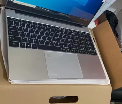 【特价出售】全新笔记本，16+256G以上...
