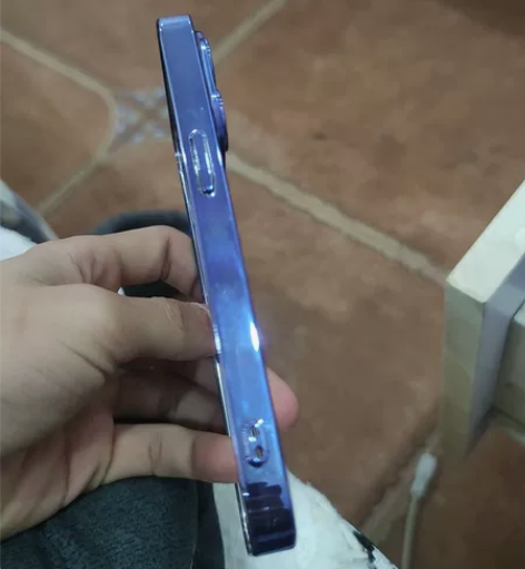 苹果14Pro自带全包镜头硬保护壳 花了3...