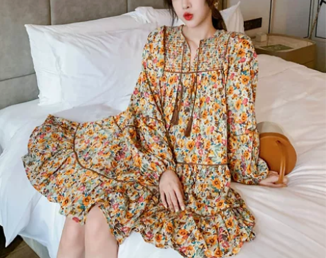 碎花连衣裙女春夏法式复古裙子灯笼袖宽松民族...