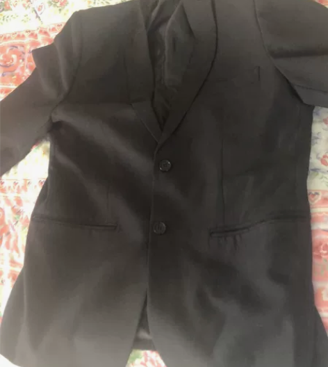 转让男士西服 买回来一次没穿，就是试穿了一...