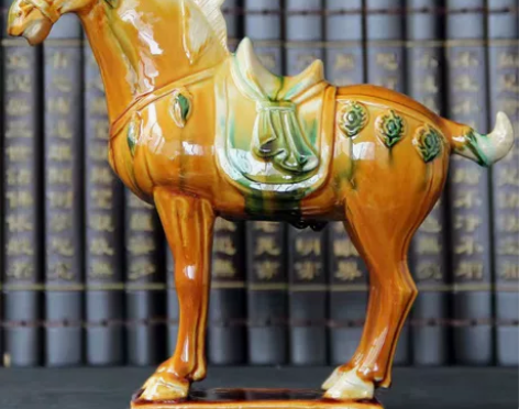 处理一批唐三彩陶瓷马摆件 一天生意不好做处...