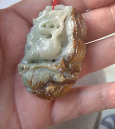 玉雕年年有余！啥玉不认识！ 感兴趣的话点“...