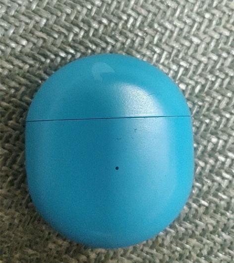 一加Buds耳机 见图实拍左耳已坏,右耳功...