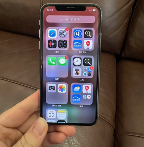 iPhoneX64G白色 拼多多都是组装机...