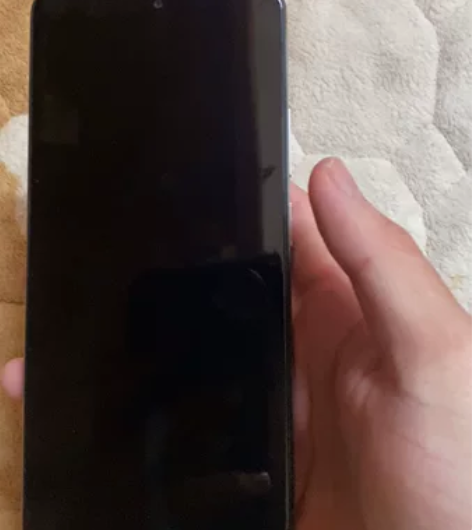 红米K40 8+128原装无拆修屏幕一直贴...