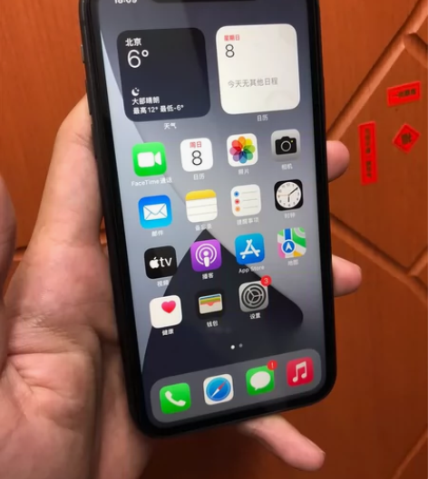 帮出一台11 128 国行的黑色 电池10...