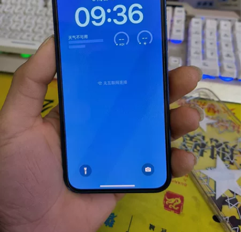 苹果12原装机无拆无修,64g美版卡贴,电...