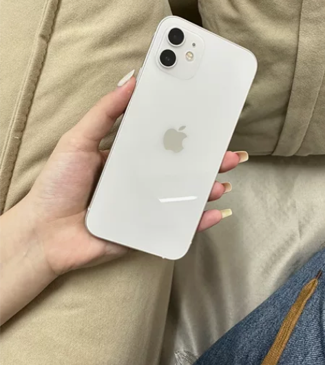 自用闲置 iPhone 12 128g 银...