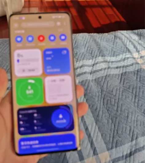 出售金色oppo reno9pro+，顶配...