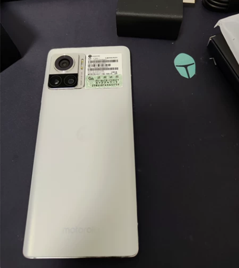 摩托罗拉moto X30pro，12+51...