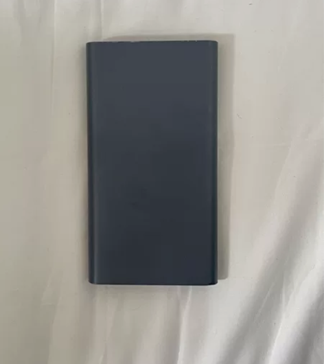 小米 充电宝 10000毫安无外包装盒二手...