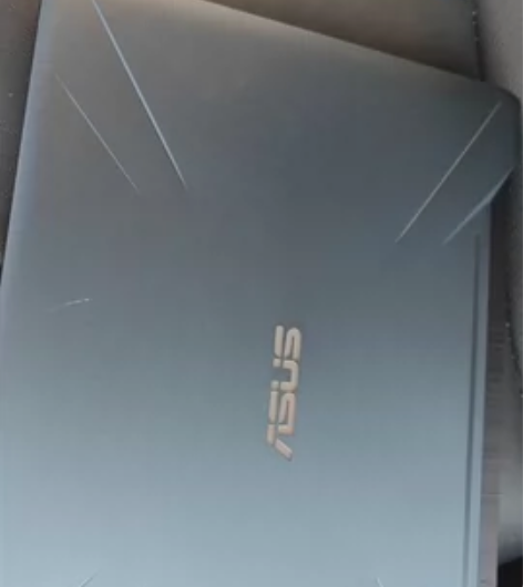 华硕飞行堡垒7 精品笔记本 成色很新 A壳...